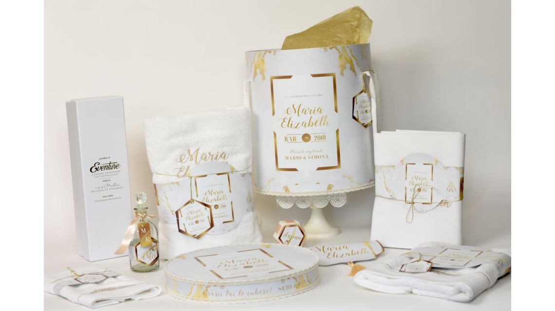 Trusou botez pentru fete in alb si gold, elegant si modern, White and gold 5